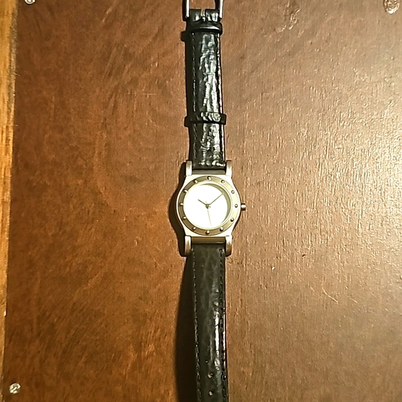 Authentic Cuir Veritable Watch w/Black Cuir Veritable Band, Quartz, Japan Moveme - Picture 3 of 9